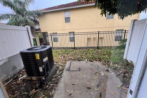 Townhouse in Kissimmee, Florida 3 bedrooms, 126.53 sq.m. № 2104776 - photo 26