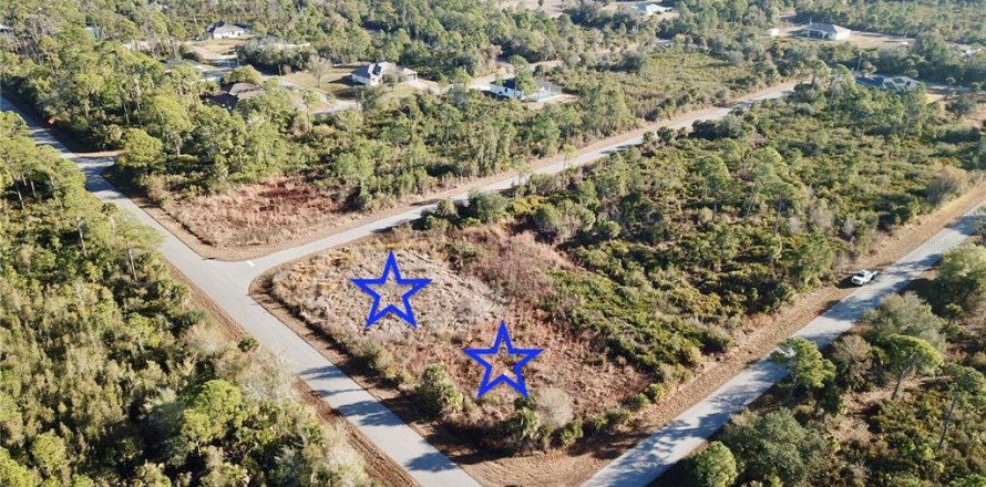 Land in Port Charlotte, Florida № 2235067