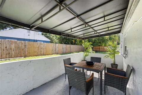 House in Orlando, Florida 2 bedrooms, 79.34 sq.m. № 2198791 - photo 23