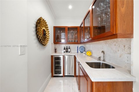 Condo in Miami, Florida, 5 bedrooms № 2082066 - photo 22