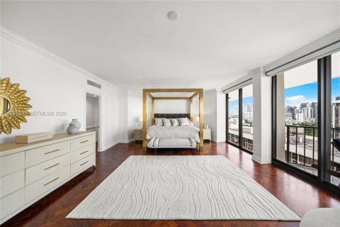 Condo in Miami, Florida, 5 bedrooms № 2082066 - photo 28