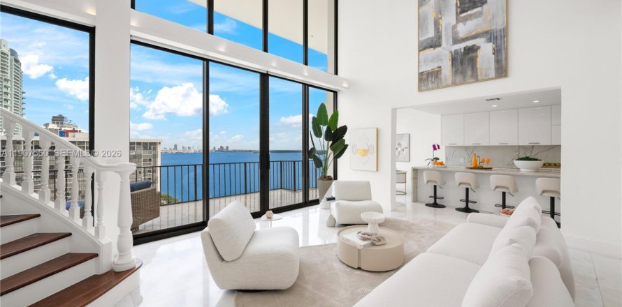 Condo in Miami, Florida, 5 bedrooms № 2082066