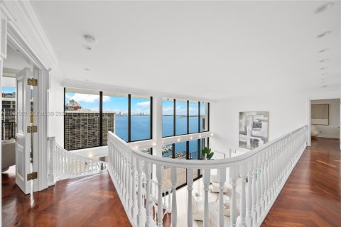 Condo in Miami, Florida, 5 bedrooms № 2082066 - photo 24