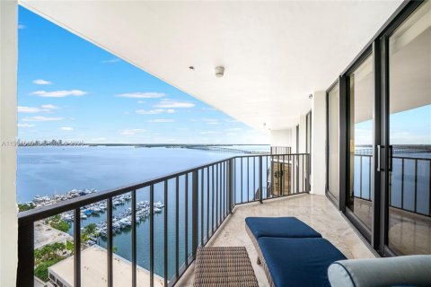 Condo in Miami, Florida, 5 bedrooms № 2082066 - photo 27
