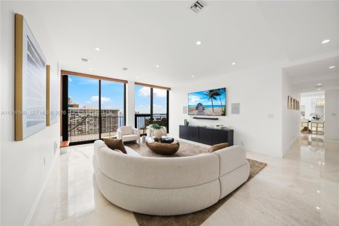 Condo in Miami, Florida, 5 bedrooms № 2082066 - photo 20