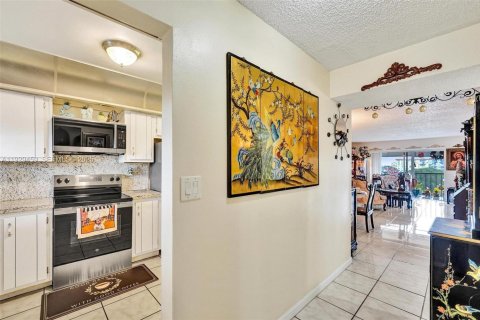 Купить кондоминиум в Лодерхилл, Флорида 2 спальни, 102.19м2, № 1987792 - фото 8