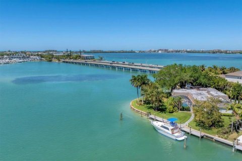 Villa ou maison à vendre à Sarasota, Floride: 3 chambres, 344.3 m2 № 2218673 - photo 25