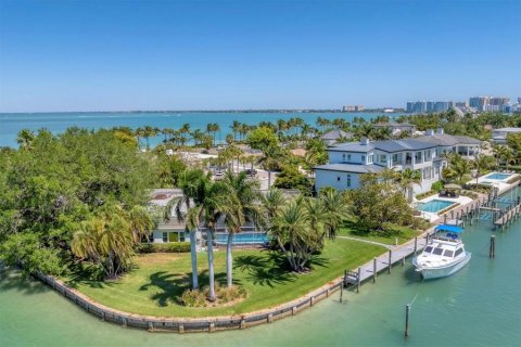 House in Sarasota, Florida 3 bedrooms, 344.3 sq.m. № 2218673