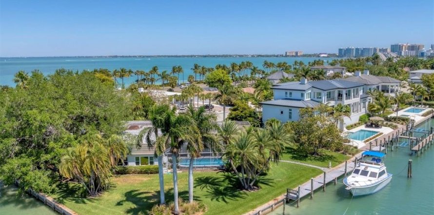Villa ou maison à Sarasota, Floride 3 chambres, 344.3 m2 № 2218673