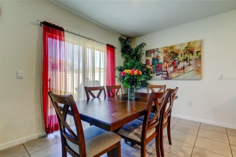 House in Wesley Chapel, Florida 5 bedrooms, 242.01 sq.m. № 1620825 - photo 14