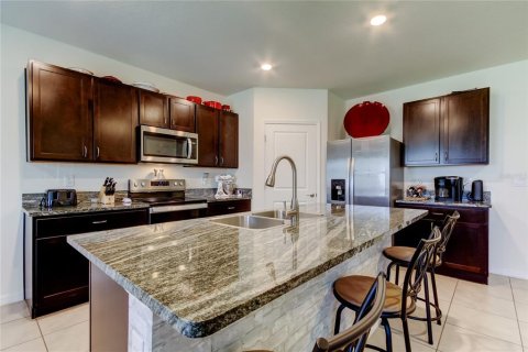 House in Wesley Chapel, Florida 5 bedrooms, 242.01 sq.m. № 1620825 - photo 21