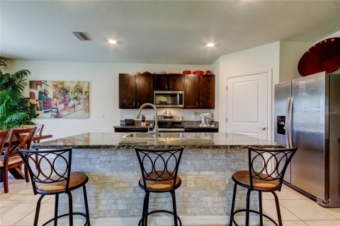 House in Wesley Chapel, Florida 5 bedrooms, 242.01 sq.m. № 1620825 - photo 22