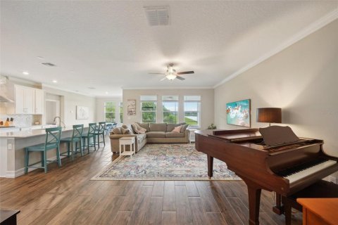 House in New Port Richey, Florida 5 bedrooms, 300.17 sq.m. № 1614573 - photo 2