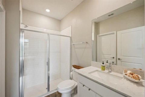 House in New Port Richey, Florida 5 bedrooms, 300.17 sq.m. № 1614573 - photo 12