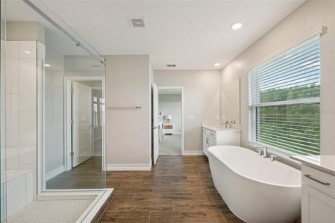 House in New Port Richey, Florida 5 bedrooms, 300.17 sq.m. № 1614573 - photo 19