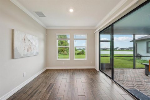 House in New Port Richey, Florida 5 bedrooms, 300.17 sq.m. № 1614573 - photo 7
