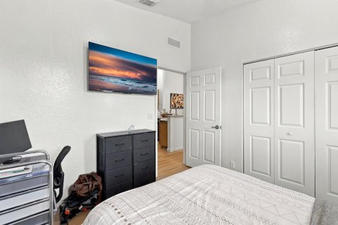 Townhouse in Riviera Beach, Florida 2 bedrooms, 94.95 sq.m. № 2401378 - photo 6