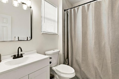 Townhouse in Riviera Beach, Florida 2 bedrooms, 94.95 sq.m. № 2401378 - photo 9