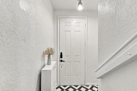 Townhouse in Riviera Beach, Florida 2 bedrooms, 94.95 sq.m. № 2401378