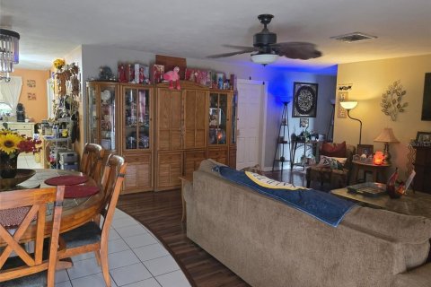 House in Naples, Florida 4 bedrooms, 179.86 sq.m. № 1878258 - photo 27