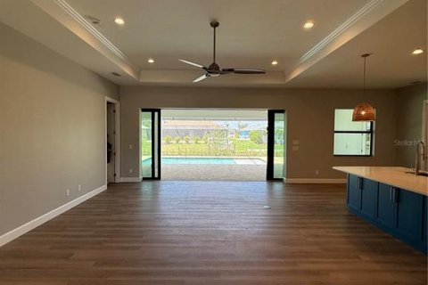 House in Port Charlotte, Florida 3 bedrooms, 208.38 sq.m. № 604948 - photo 19