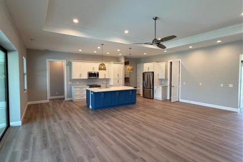 House in Port Charlotte, Florida 3 bedrooms, 208.38 sq.m. № 604948 - photo 18