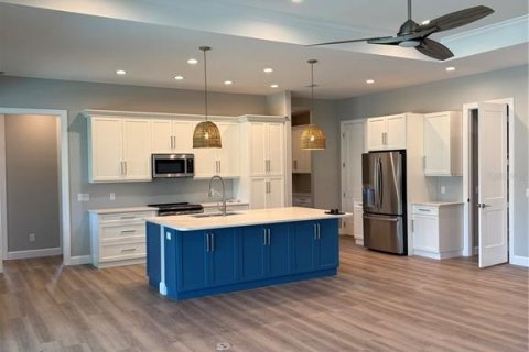 House in Port Charlotte, Florida 3 bedrooms, 208.38 sq.m. № 604948 - photo 14