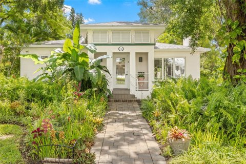 Casa en venta en Saint Petersburg, Florida, 3 dormitorios, 170.57 m2 № 1844302 - foto 1