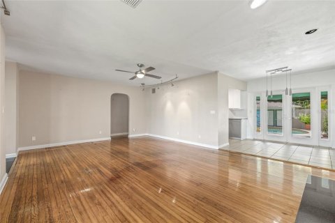 Casa en venta en Saint Petersburg, Florida, 3 dormitorios, 170.57 m2 № 1844302 - foto 28