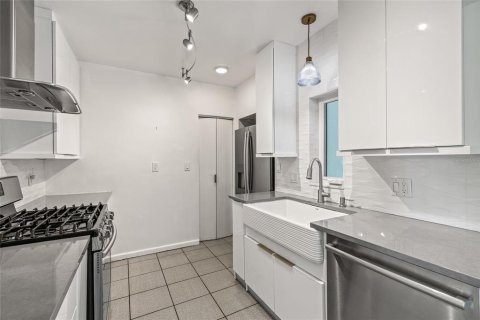 Casa en venta en Saint Petersburg, Florida, 3 dormitorios, 170.57 m2 № 1844302 - foto 29