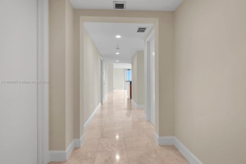 Copropriété à vendre à North Miami, Floride: 3 chambres, 169.27 m2 № 1932816 - photo 5