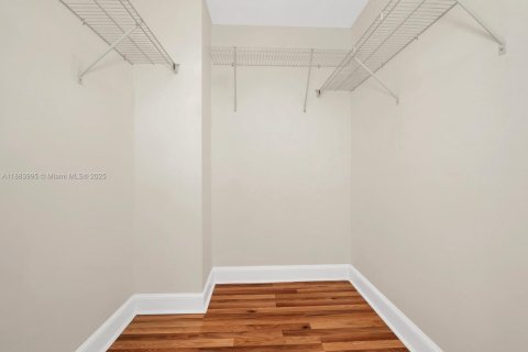 Copropriété à vendre à North Miami, Floride: 3 chambres, 169.27 m2 № 1932816 - photo 21