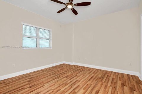 Copropriété à vendre à North Miami, Floride: 3 chambres, 169.27 m2 № 1932816 - photo 23