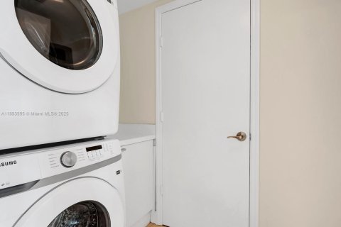 Copropriété à vendre à North Miami, Floride: 3 chambres, 169.27 m2 № 1932816 - photo 29