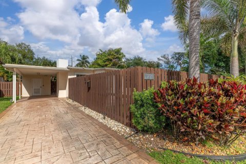 House in Fort Lauderdale, Florida 2 bedrooms, 77.29 sq.m. № 2082122 - photo 3