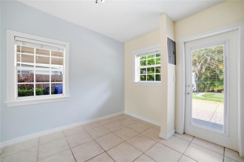 House in Fort Lauderdale, Florida 2 bedrooms, 77.29 sq.m. № 2082122 - photo 16