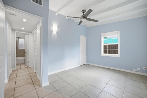 House in Fort Lauderdale, Florida 2 bedrooms, 77.29 sq.m. № 2082122 - photo 21