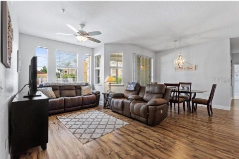 Condo in Davenport, Florida, 4 bedrooms № 2388979 - photo 4