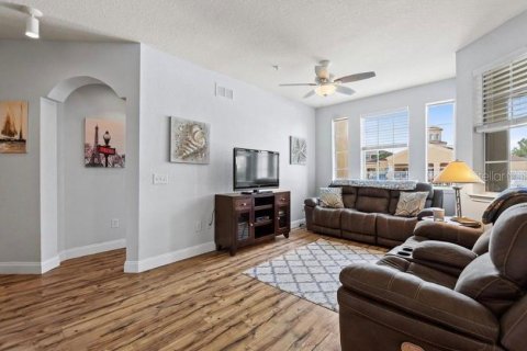 Condo in Davenport, Florida, 4 bedrooms № 2388979 - photo 5