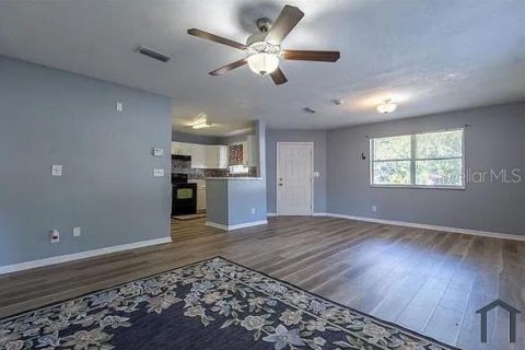 Villa ou maison à louer à Tampa, Floride: 3 chambres, 97.73 m2 № 2425427 - photo 5