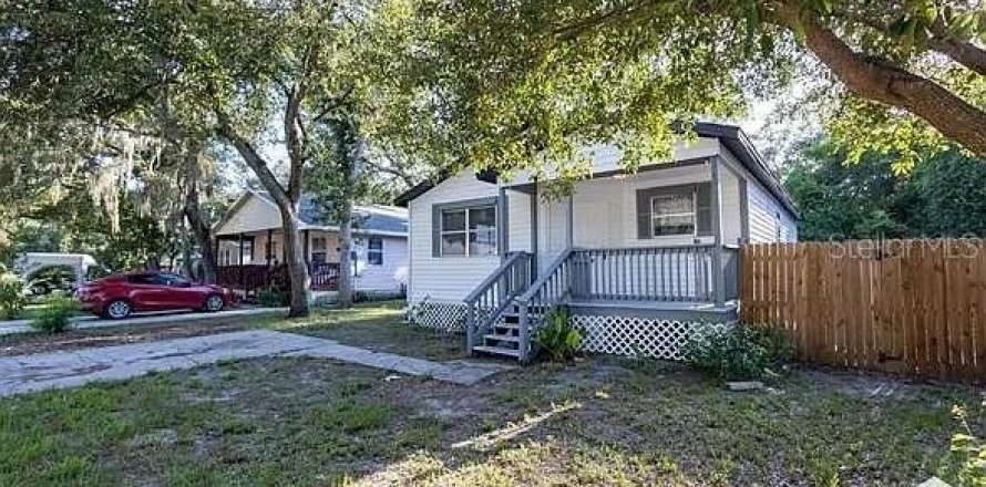 Villa ou maison à Tampa, Floride 3 chambres, 97.73 m2 № 2425427