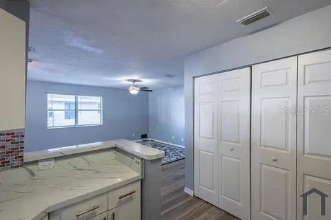 Villa ou maison à louer à Tampa, Floride: 3 chambres, 97.73 m2 № 2425427 - photo 9