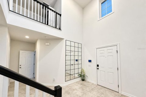 House in Zephyrhills, Florida 4 bedrooms, 242.1 sq.m. № 2393988 - photo 4