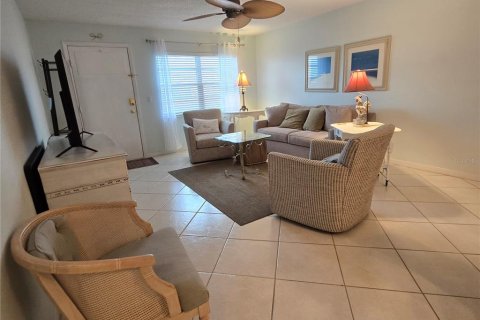 Copropriété à louer à Gulfport, Floride: 2 chambres, 104.05 m2 № 1905913 - photo 5