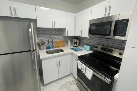 Apartment in Boca Raton, Florida 3 rooms, 55.74 sq.m. № 2146354 - photo 3