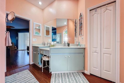 House in Lutz, Florida 3 bedrooms, 177.81 sq.m. № 1801338 - photo 28