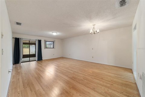 Commercial property in Ocala, Florida 4 bedrooms, 225.57 sq.m. № 1723519 - photo 13