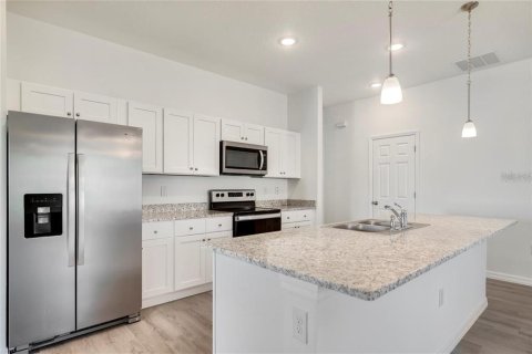 Villa ou maison à vendre à Palm Bay, Floride: 4 chambres, 155.89 m2 № 2424025 - photo 6