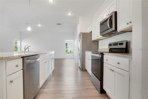 Villa ou maison à vendre à Palm Bay, Floride: 4 chambres, 155.89 m2 № 2424025 - photo 2