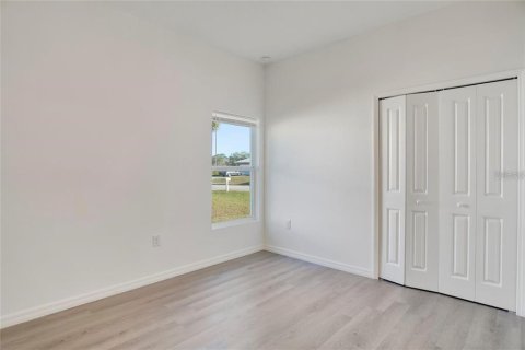 Villa ou maison à vendre à Palm Bay, Floride: 4 chambres, 155.89 m2 № 2424025 - photo 14